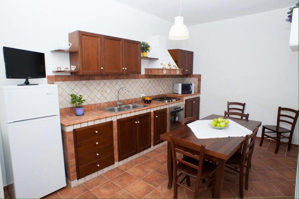 Capozafferano-Casa Carola Villa Santa Flavia Ruang foto