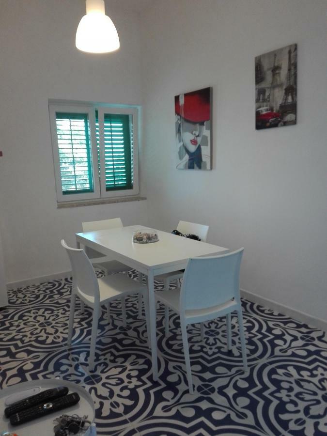 Capozafferano-Casa Carola Villa Santa Flavia Bagian luar foto